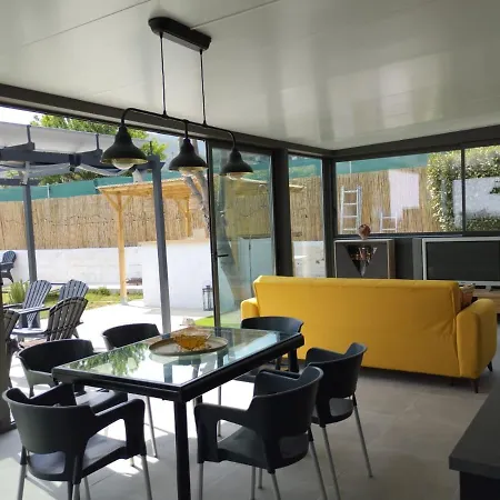 Holiday home Franz House Casa De Invitados Canyelles (Catalonia)