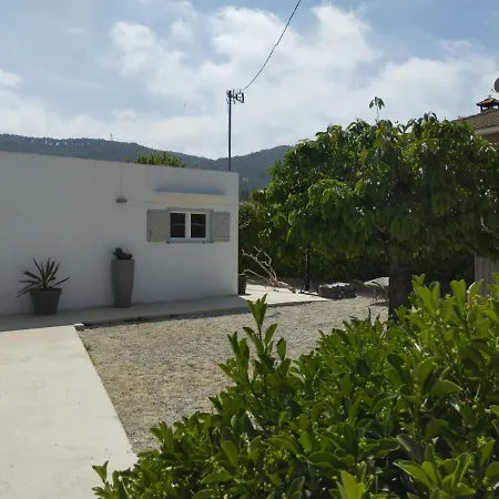 Holiday home Franz House Casa De Invitados Canyelles (Catalonia)